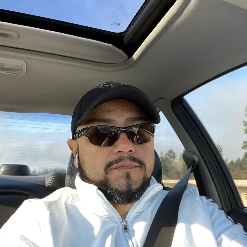 Meet your Posher, Carlos